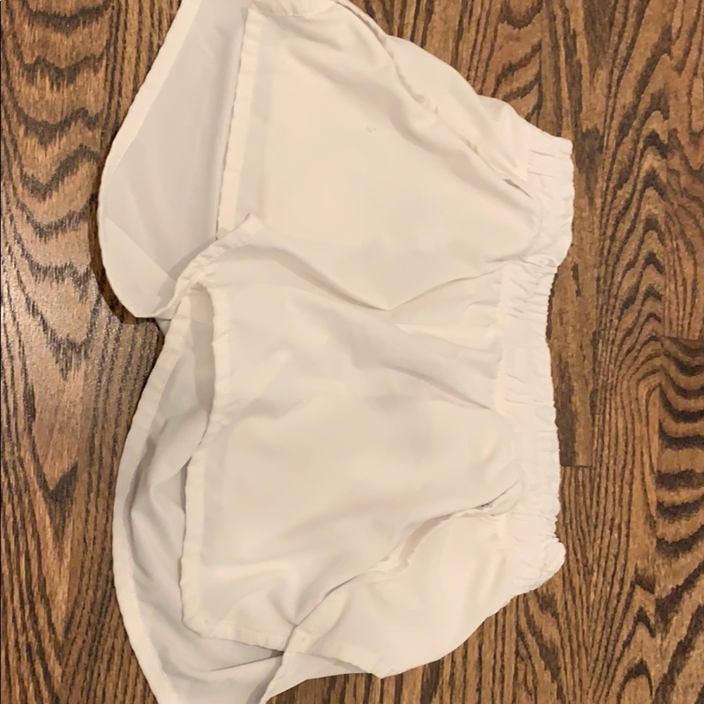 White ivvia shorts